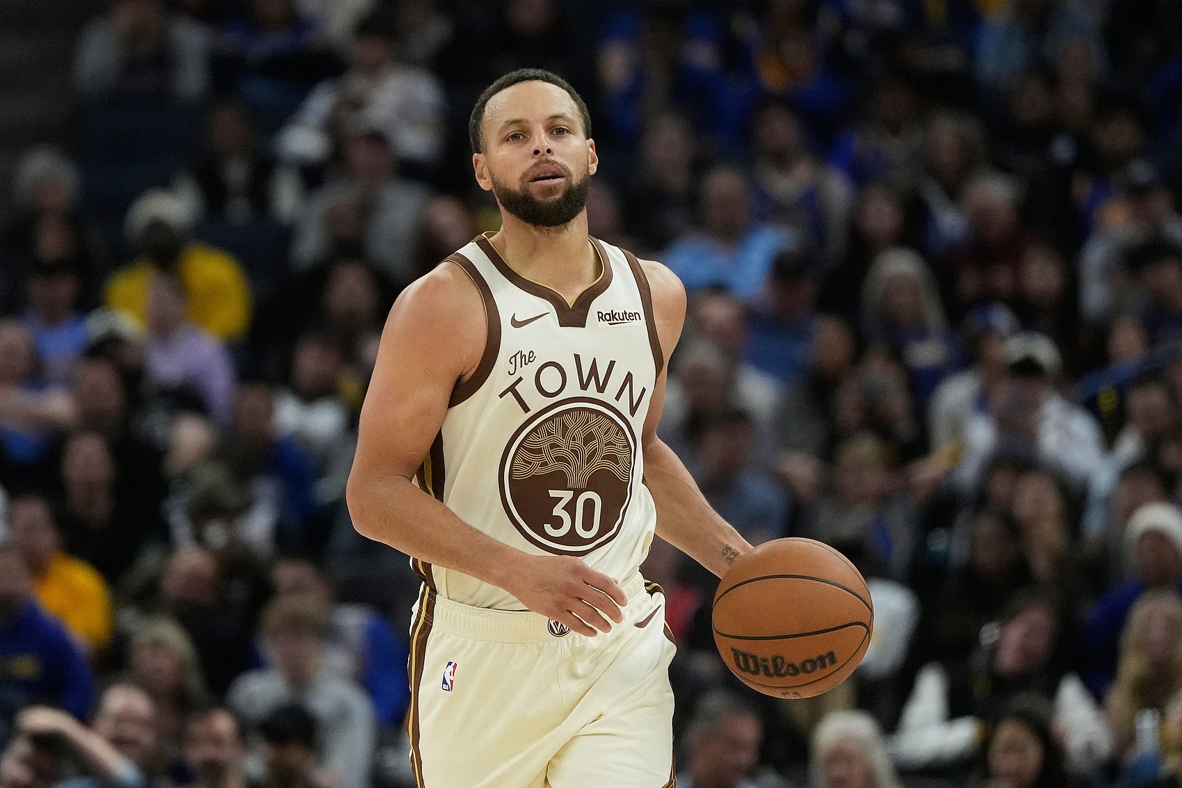 Slater：勇士未来10天只有两场比赛 周六打森林狼时库里预计复出